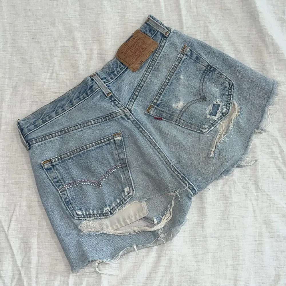 Vintage 90s Levi's Women's 501 Denim Cut Off Shorts Distressed Western Size 26 - Image 6