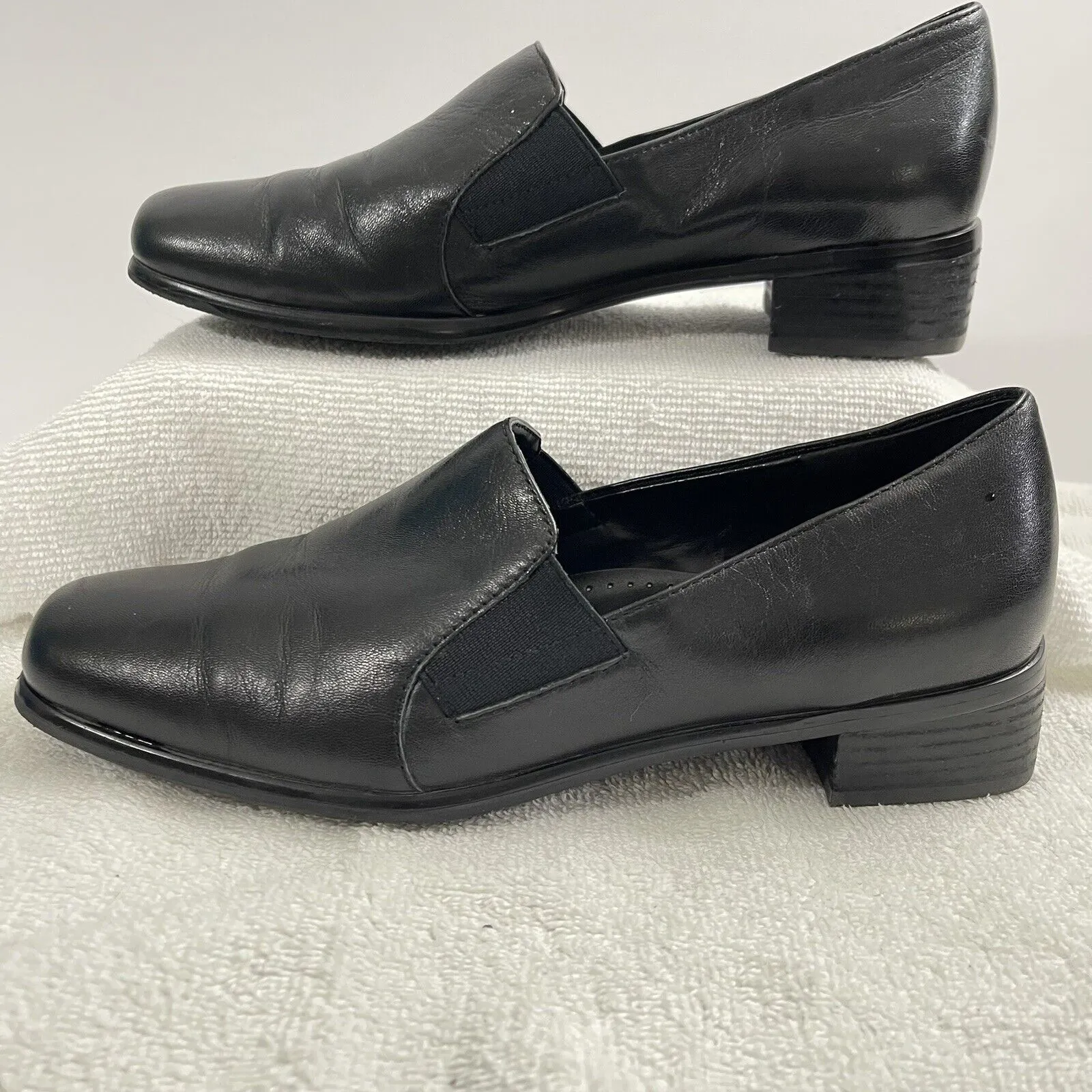 Trotters T4158 Loafers Women's Sz 8 Wide Black Leather Slip On Almond Toe Block - Image 4