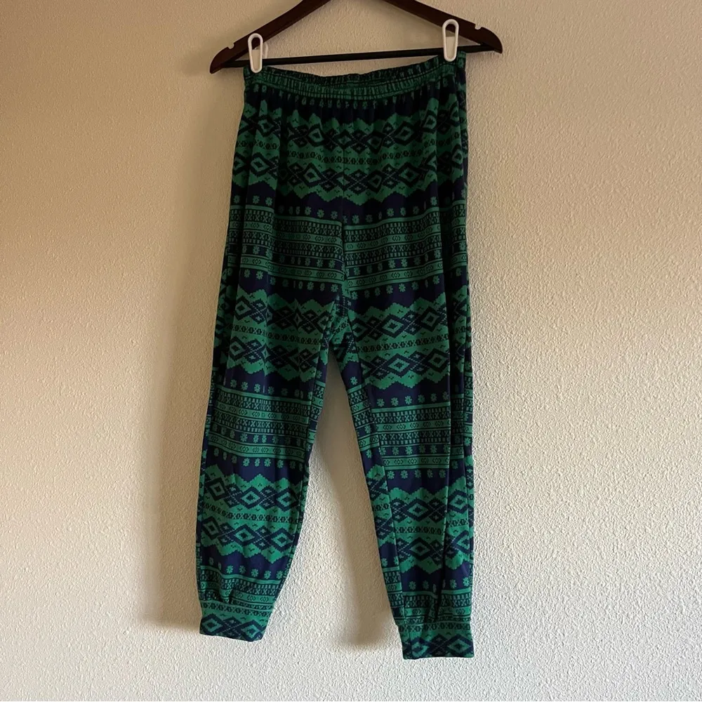 SO Intimates Navy Blue and Green Cozy Fleece Like Pajama Set Joggers Size Med - Image 8