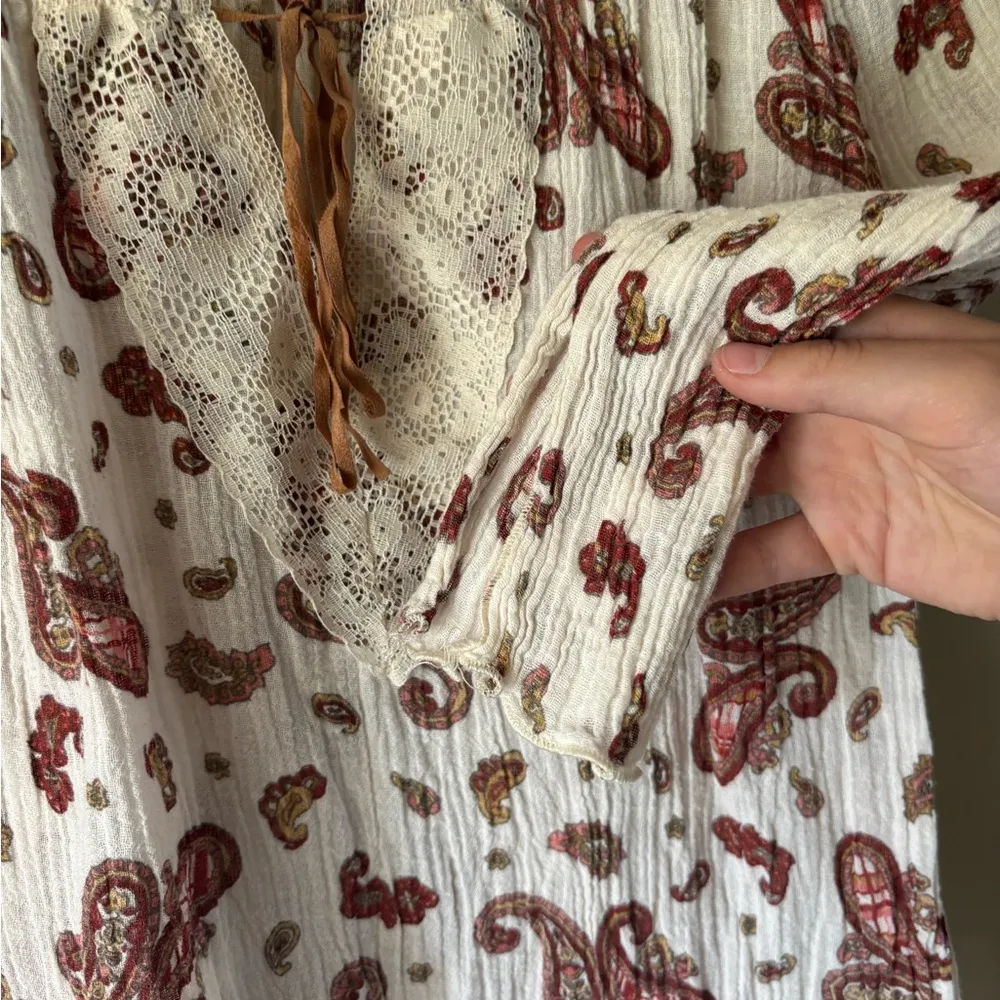 Xhilaration paisley boho top - Image 9