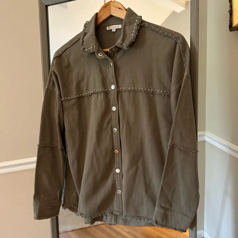 Veveret Olive Green Studded Button Up Shacket Jacket XS Women’s Casual Utilit - Image 2