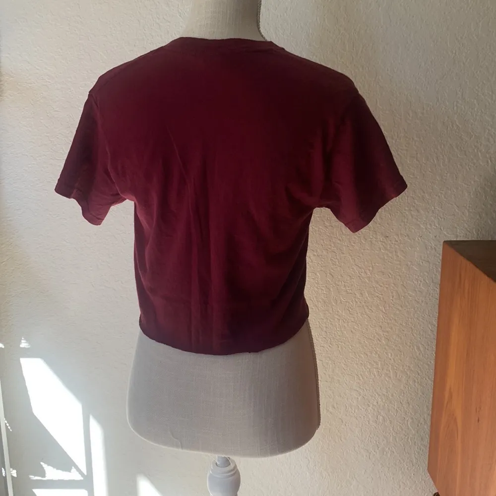 Chicago GILDAN Heavy Cotton Graphic Crop Top Size Small - Image 13