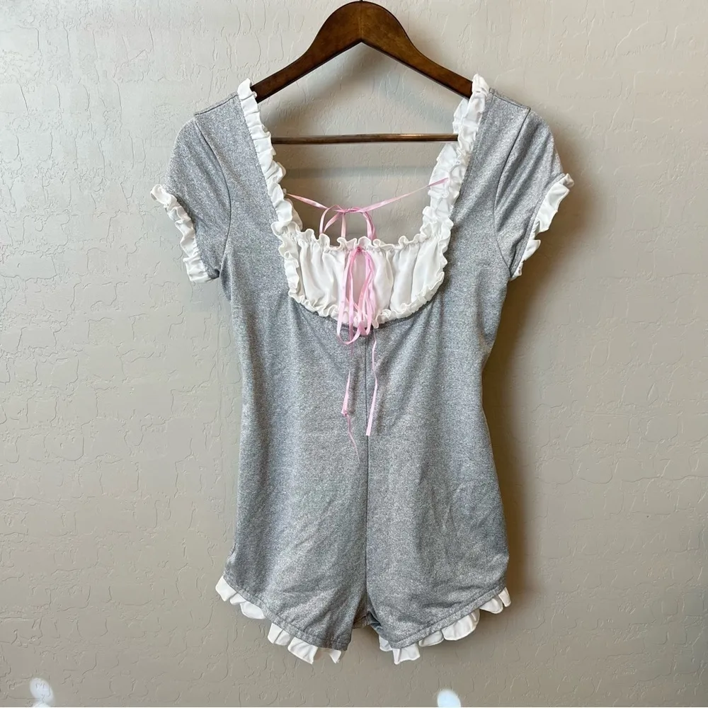 SheIn  stretchy unitard, ruffle hem, pull up, grey and white, sz L, NWOT - Image 4