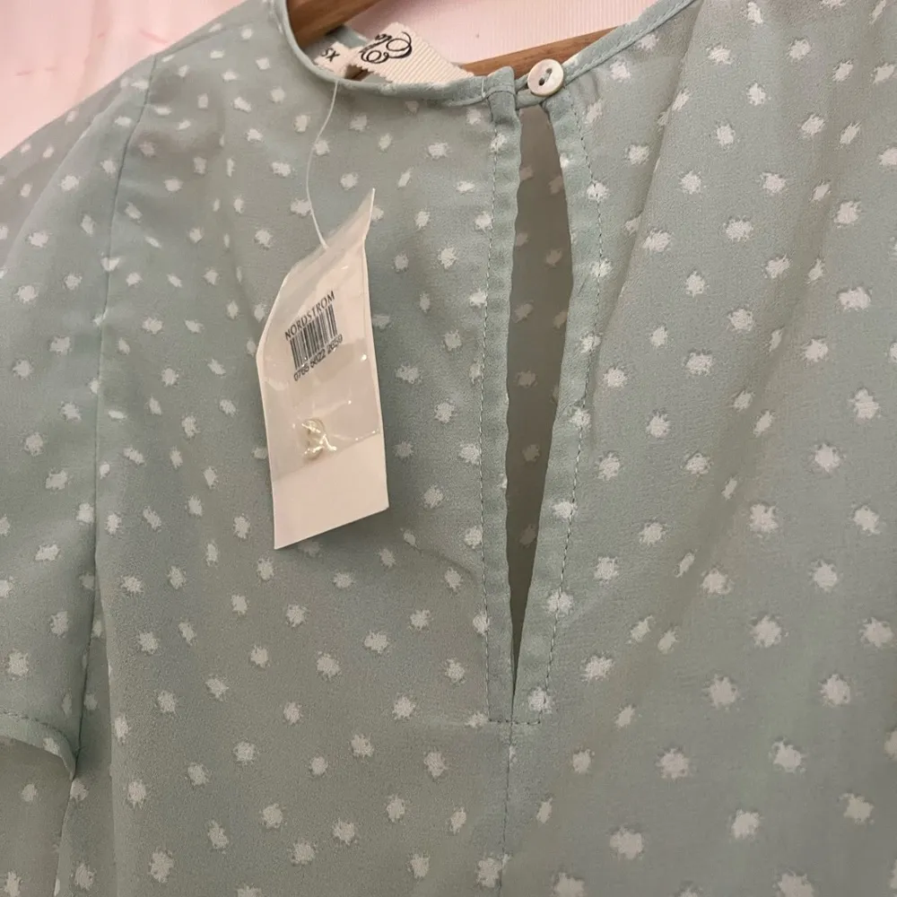 Elegant Polka Dot Flutter Sleeve Top Green Size XS - Image 8