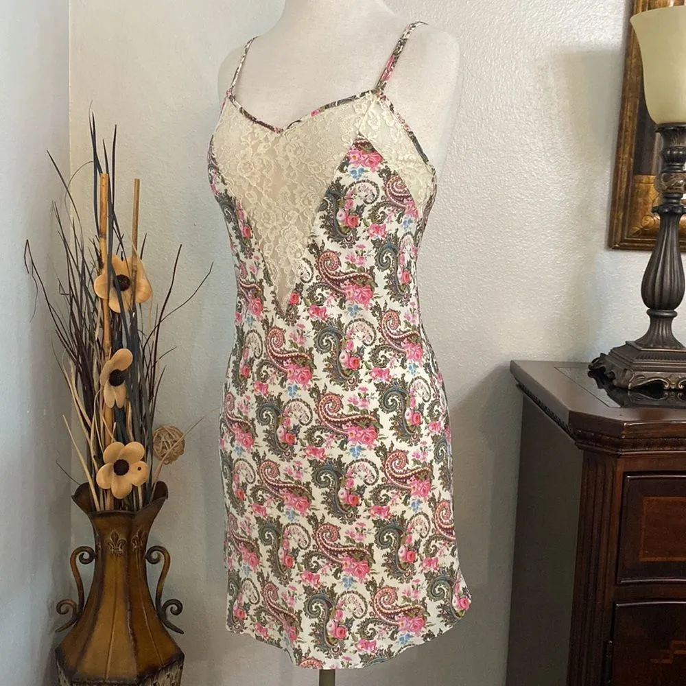 Vintage Victoria’s Secret Gold Label Floral‎ Paisley Print Slip Size Small - Image 2