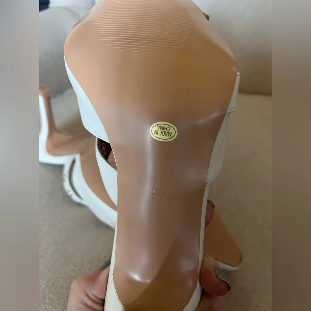 Ivory Buckle Slip On Point Toe Women’s High Heels Pumps Shoes Sz 9.5 EUC Gold - Image 7