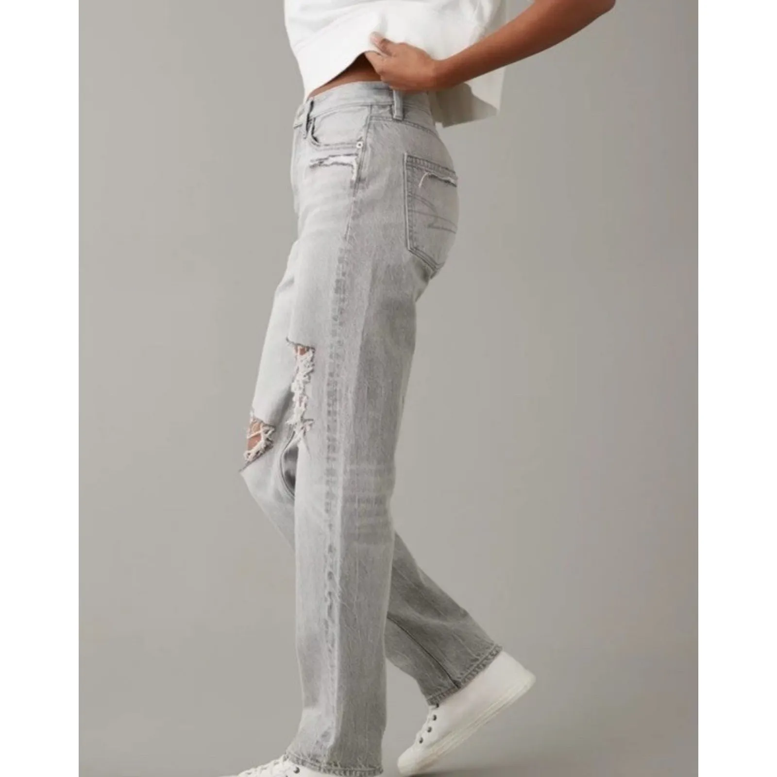 NEW American Eagle 8 Ripped '90s Straight High Waist Jean Gray Wash - Image 3