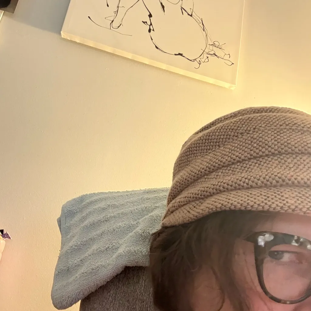 Elegant Tan Knit Women's Hat with Floral Detail - Image 3