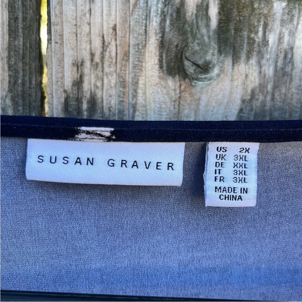 EUC Susan Graver Liquid Knit Top Blue Floral Size 2X - Image 6