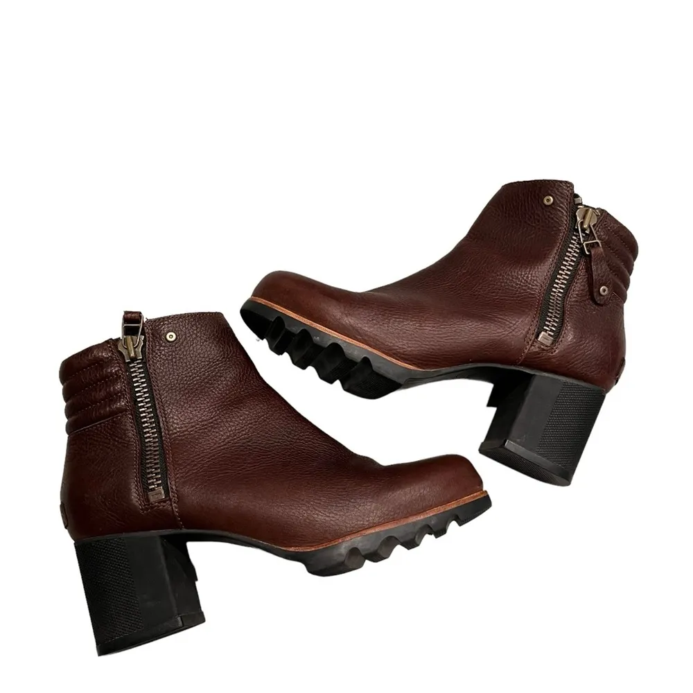 Women’s Sorel Brown Leather Danica Heeled Waterproof Booties Boots size 9.5 - Image 6