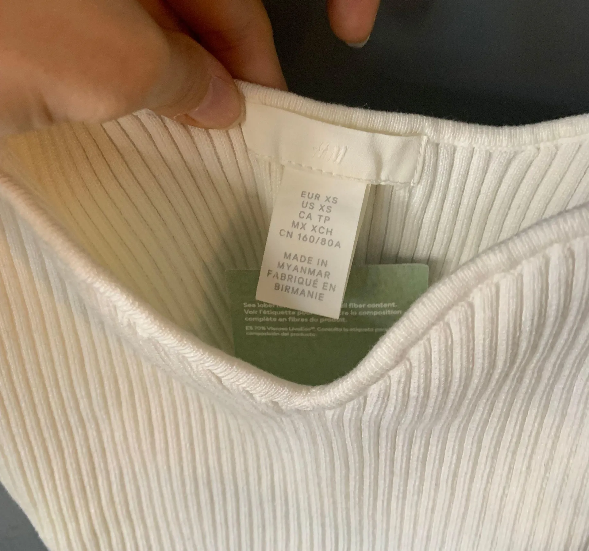 H&M NWT  heart neck tank top - Image 2