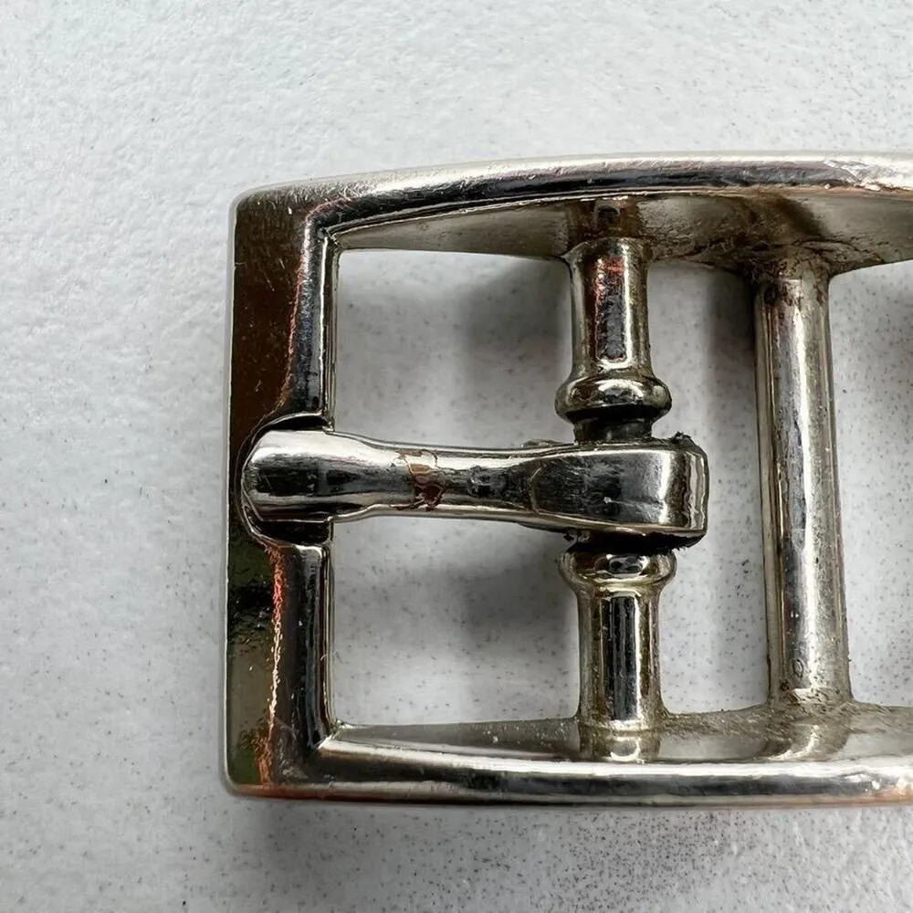 Small Silver Tone Simple Basic Belt Buckle - Image 4