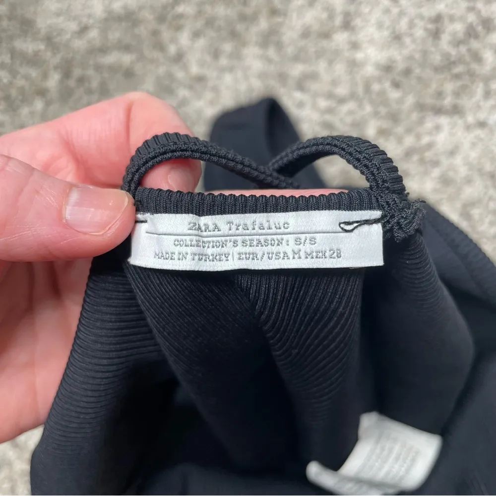 Trafaluc Black Ribbed Low Cut Open Back Spaghetti Strap Bodysuit Medium - Image 5