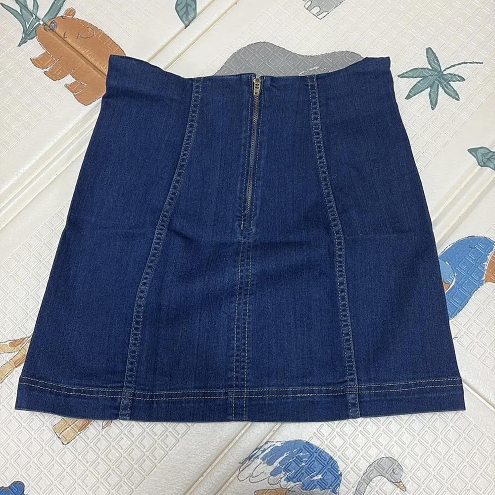Free People Blue Mini Pencil Skirt Casual Modern Femme Denim Mini - Image 3