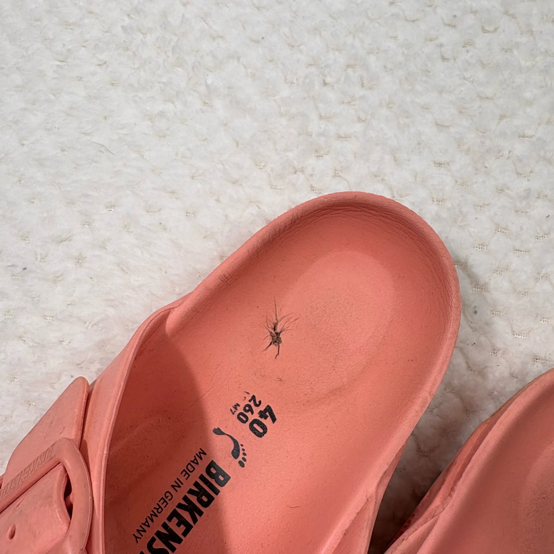 Birkenstock Peach Pink Rubber Arizona Two Strap Slip On Comfort Sandals 40 L9 M7 - Image 5