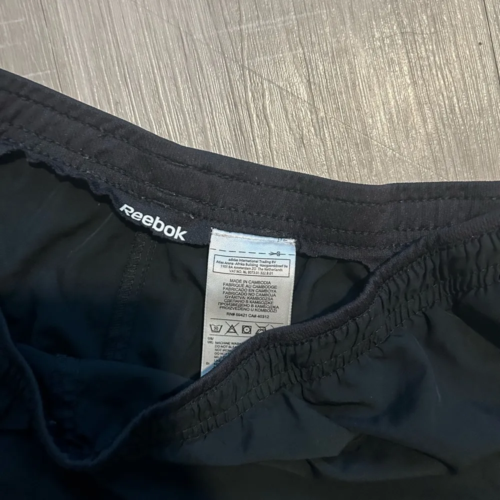Women’s Black Reebok Active Shorts - Size L | Perfect for Athletic Workouts - Image 3