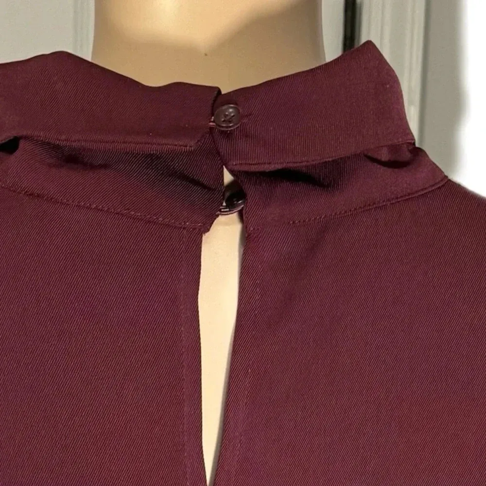 ANN TAYLOR Plum Blouse Button Mock Neck Long Sleeve Classic Blouse Medium - Image 7