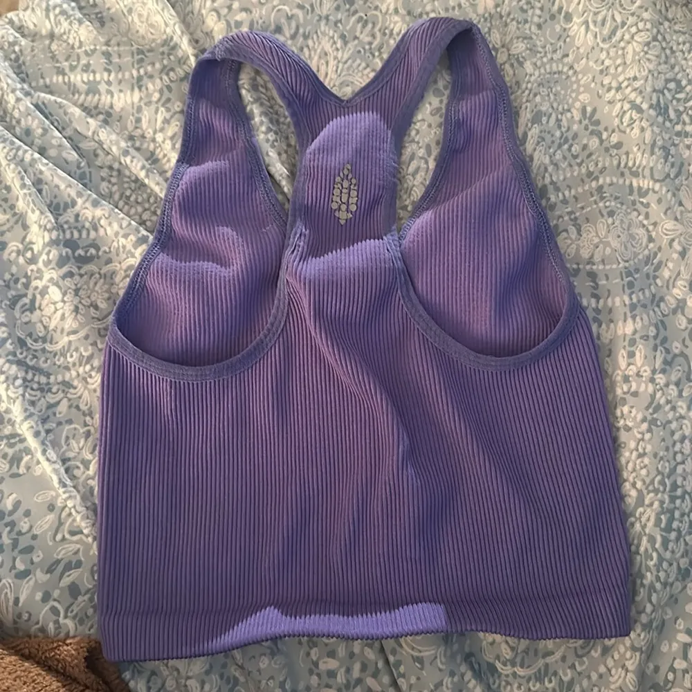 Free people movement sports bra v neck top size Small. Purple Lilac - Image 4