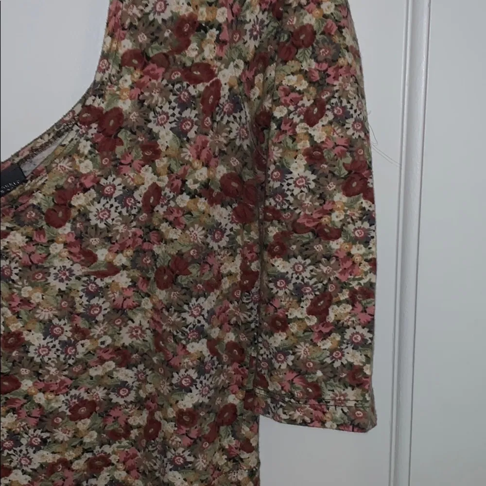 Floral Scoop Neck Dress - Image 5
