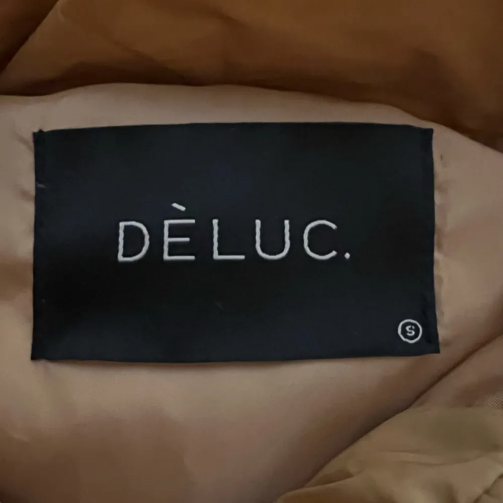 Dèluc Puffer Jacket Tan - Image 3