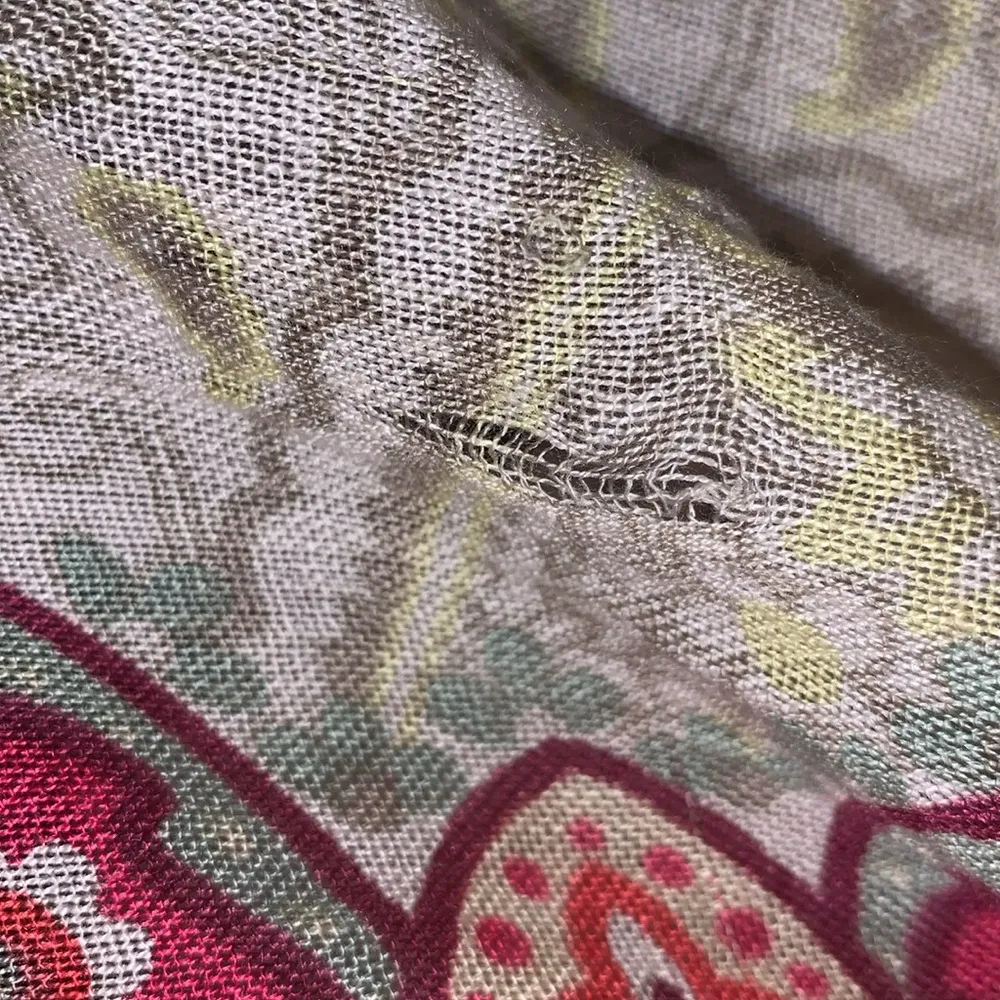 Old Navy  large floral paisley fringe scarf - Image 4