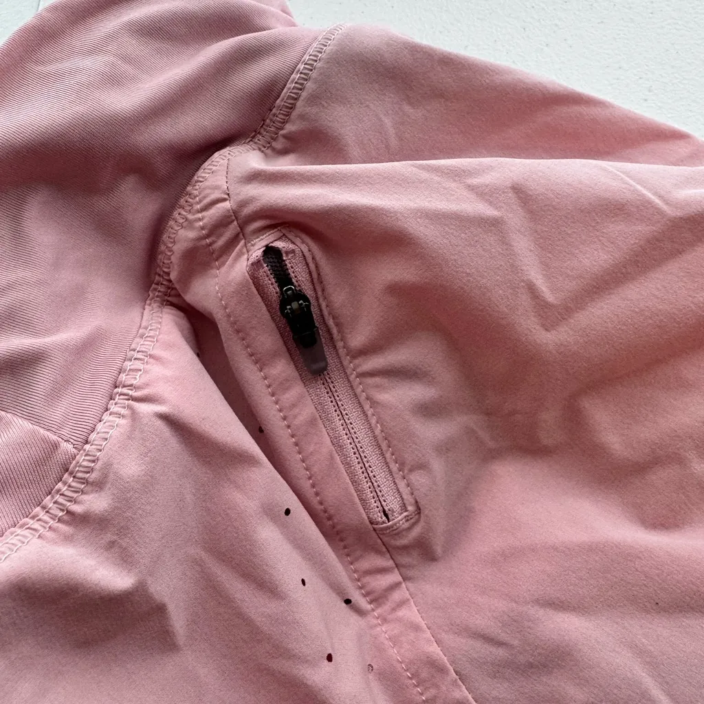 Nike womens 2-in-1 perforated
Eclipse running shorts pink Size small - Image 3