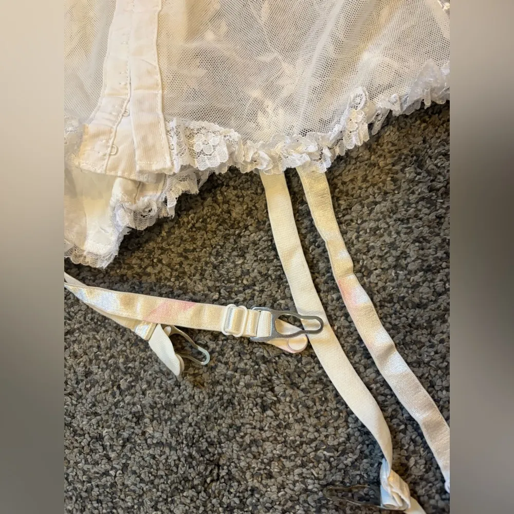 Fredericks of Hollywood Vintage Corset - Image 6