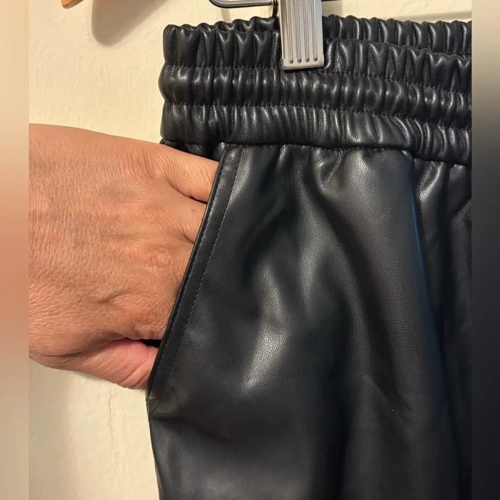 Double Zero Black Jogger Sweatpants with Elastic Cuffs - Image 5