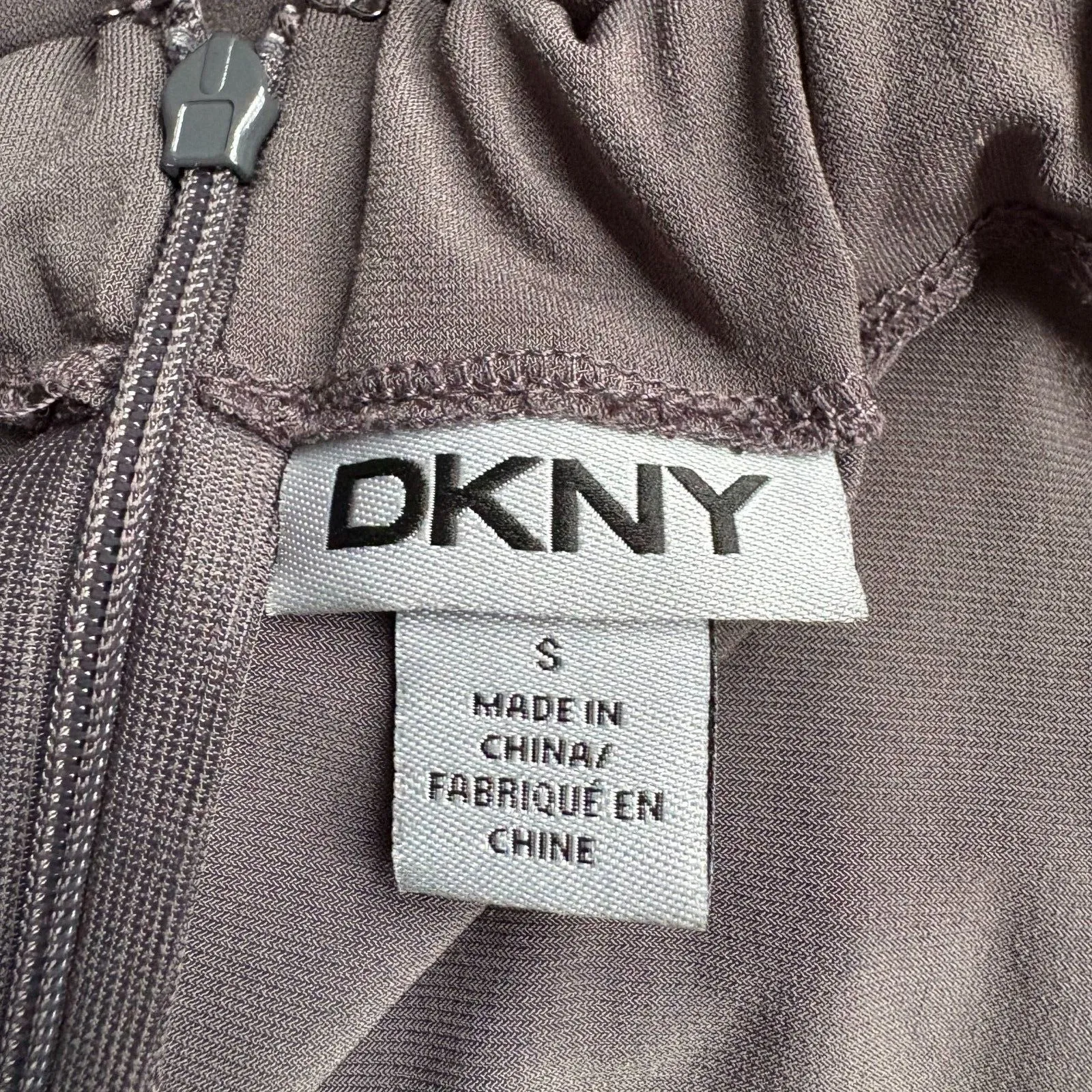 DKNY Gray Keyhole Halter Neck Jumpsuit Tapered Leg Blouson‎ Fit Size Small - Image 5