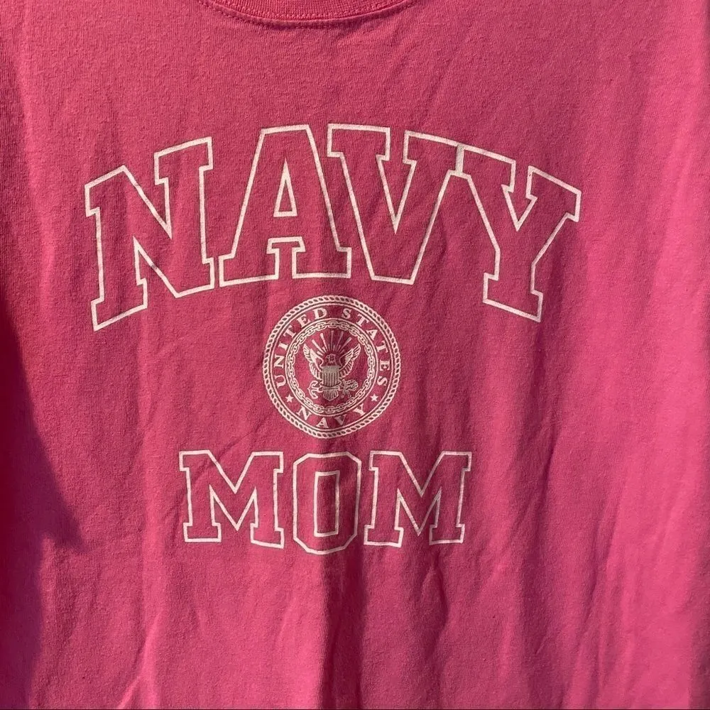 Navy Mom Pink graphic Tee medium - Image 4