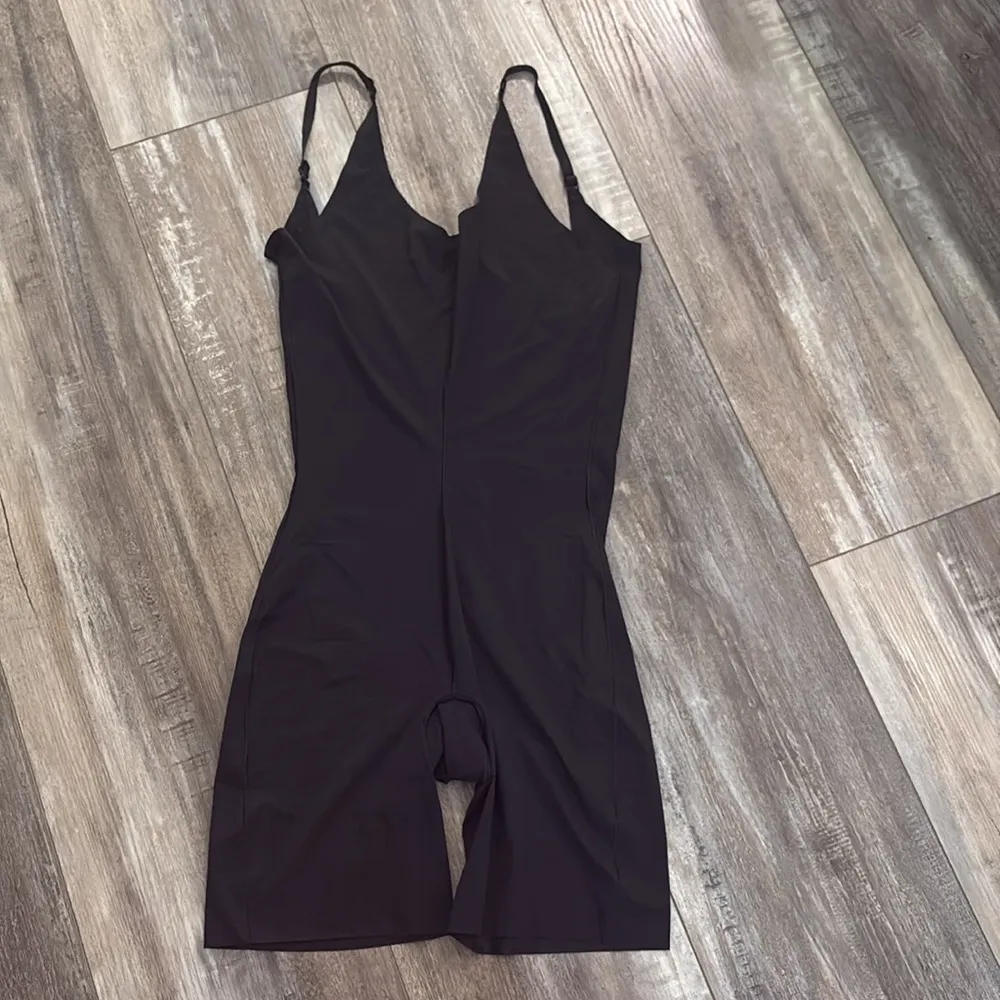 Spanx Thinstincts Open Bust Mid-Thigh bodysuit Black XL - Image 12