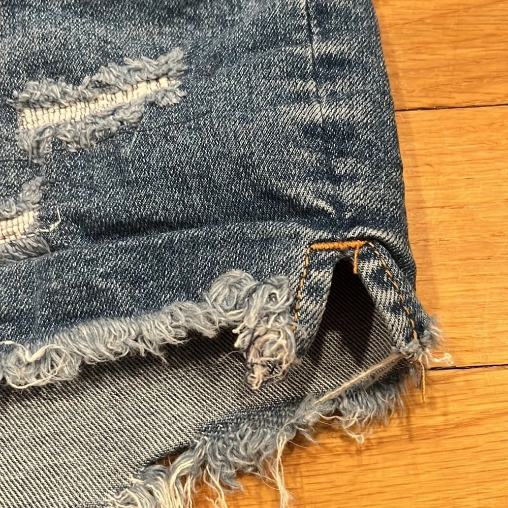 WE the free button fly jean shirt size 34. - Image 7