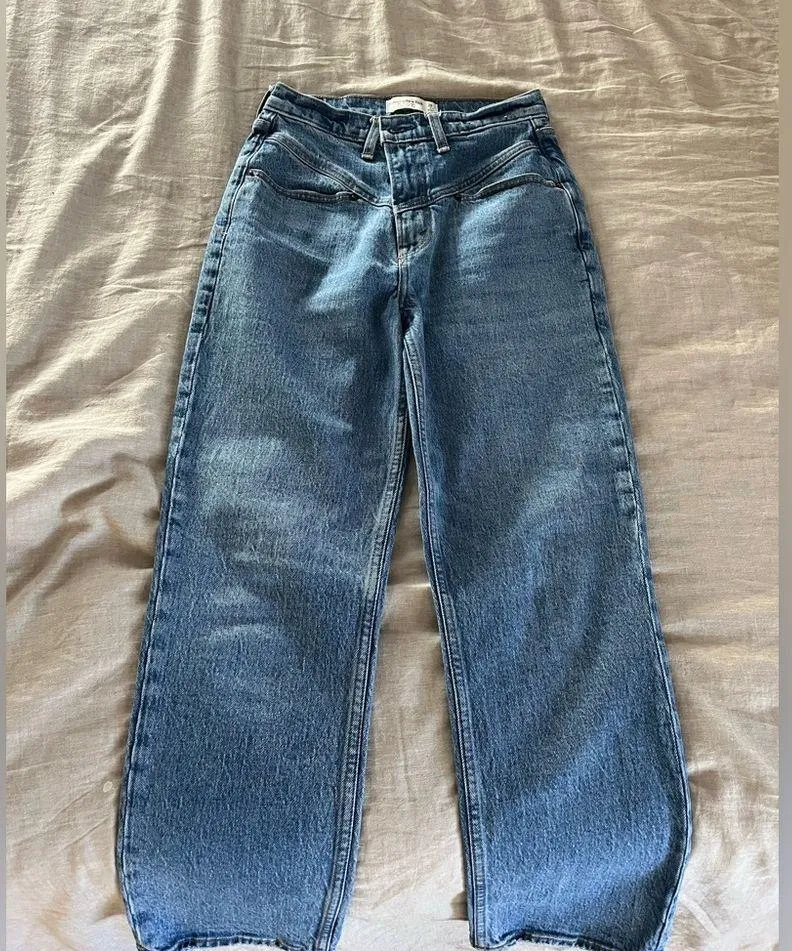 Abercrombie 90’s Straight Jeans - Image 2