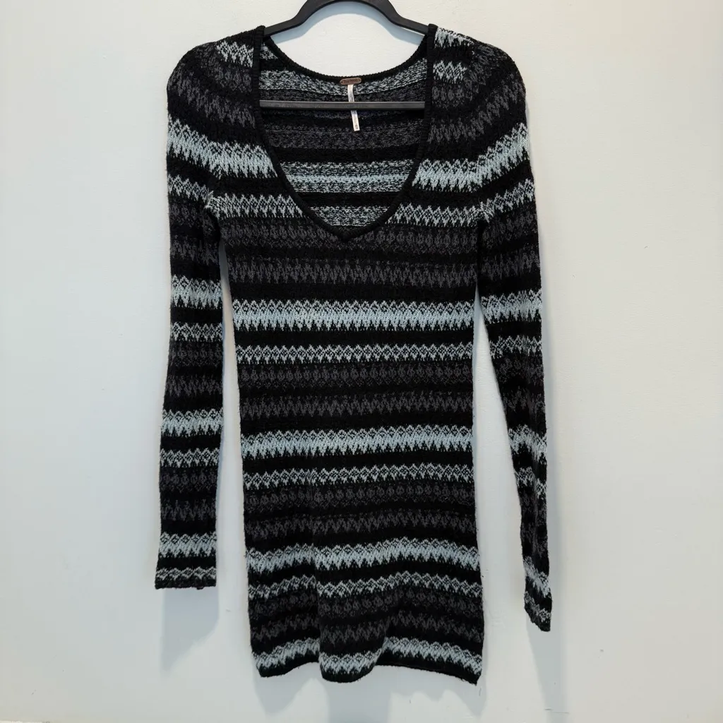 Free People Black Baby Blue Fair Isle Long Sleeve Sweater Dress XS - Image 2