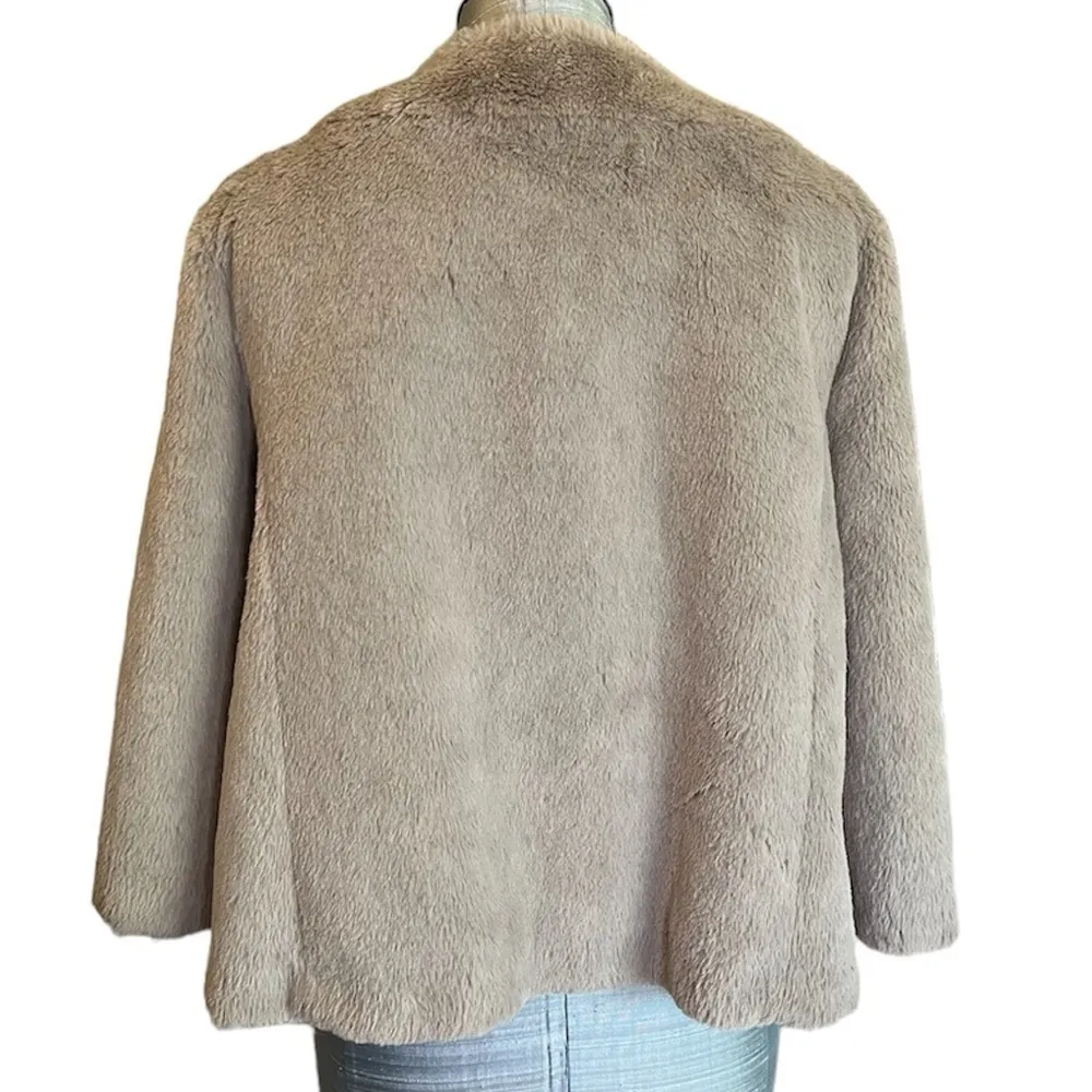 Patrizia Pepe Faux Fur Short Coat IT 46/ US size 10 - Image 2