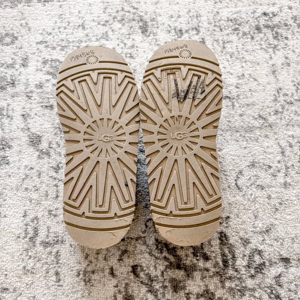 UGG  Tazz II Platform Slipper Sand - Image 9