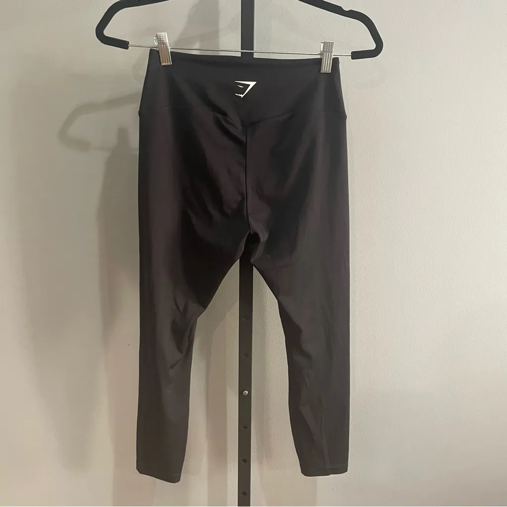 Gymshark Black Cropped Leggings Size Medium - Image 2