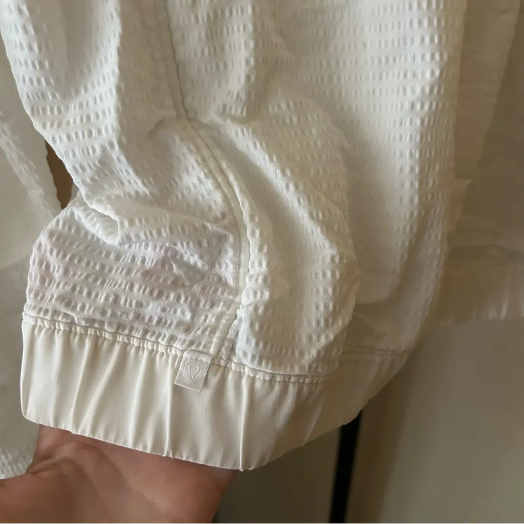 Lululemon Pack Light‎ Bomber Cropped Jacket Cinch White Packable Zip Up Size 2 - Image 10