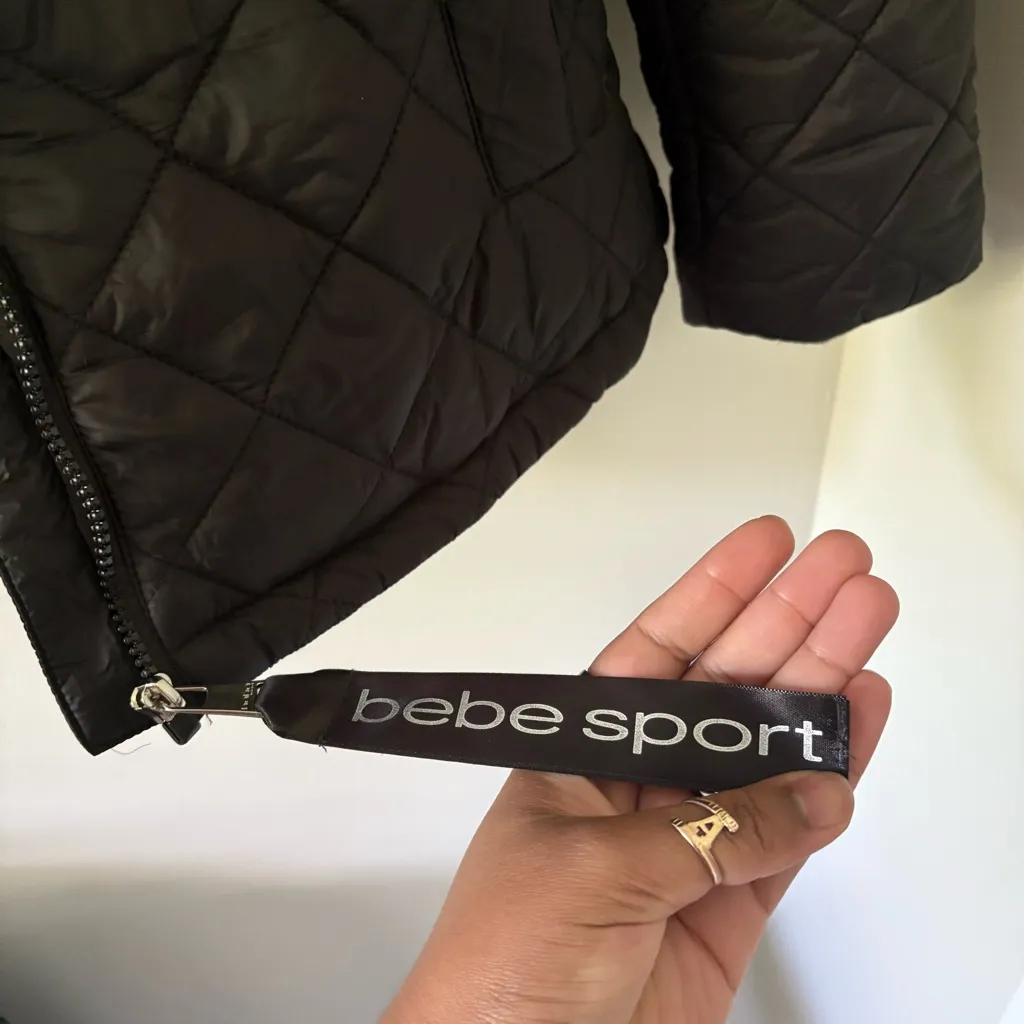 Bebe Quilted Women's Puffer Jacket - Image 6