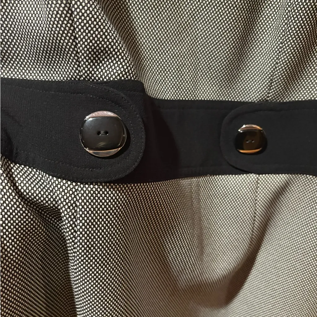 Tahari Arthur S. Levine women’s black and white sleeveless sheath dress size 4 - Image 4