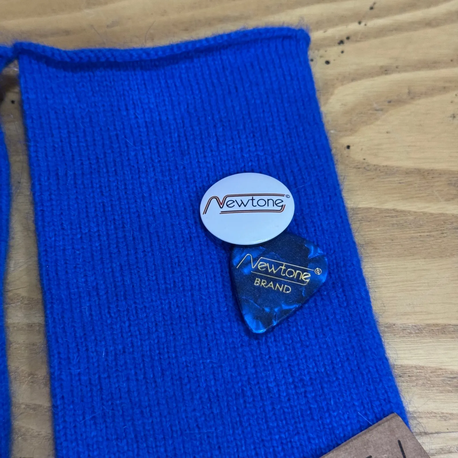 NWT Newtone Brand Royal Blue Knit Wool Angora Blend Arm Warmers Made in Scotland - Image 5