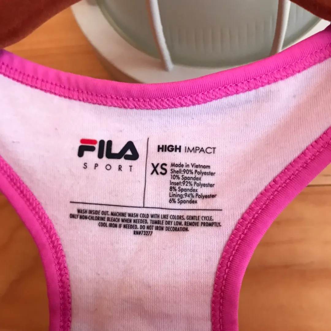 PRICED TO SELL!!! PINK  RACER BACK PADDED SPORTS BRA - Image 4