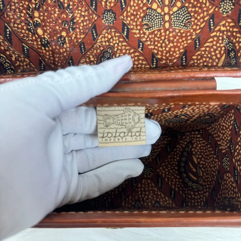 Island Imports Inc | Leather & Fabric Crossbody Hard Case Octogonal Handbag Brown - Image 13