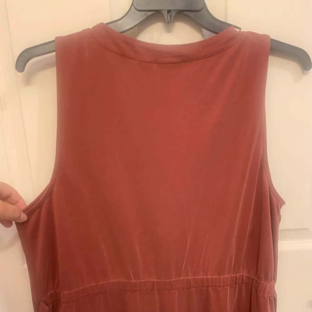 Women’s Tahari Sleeveless Front Up Button Up XL Burnt Orange Dress.         1854 - Image 4