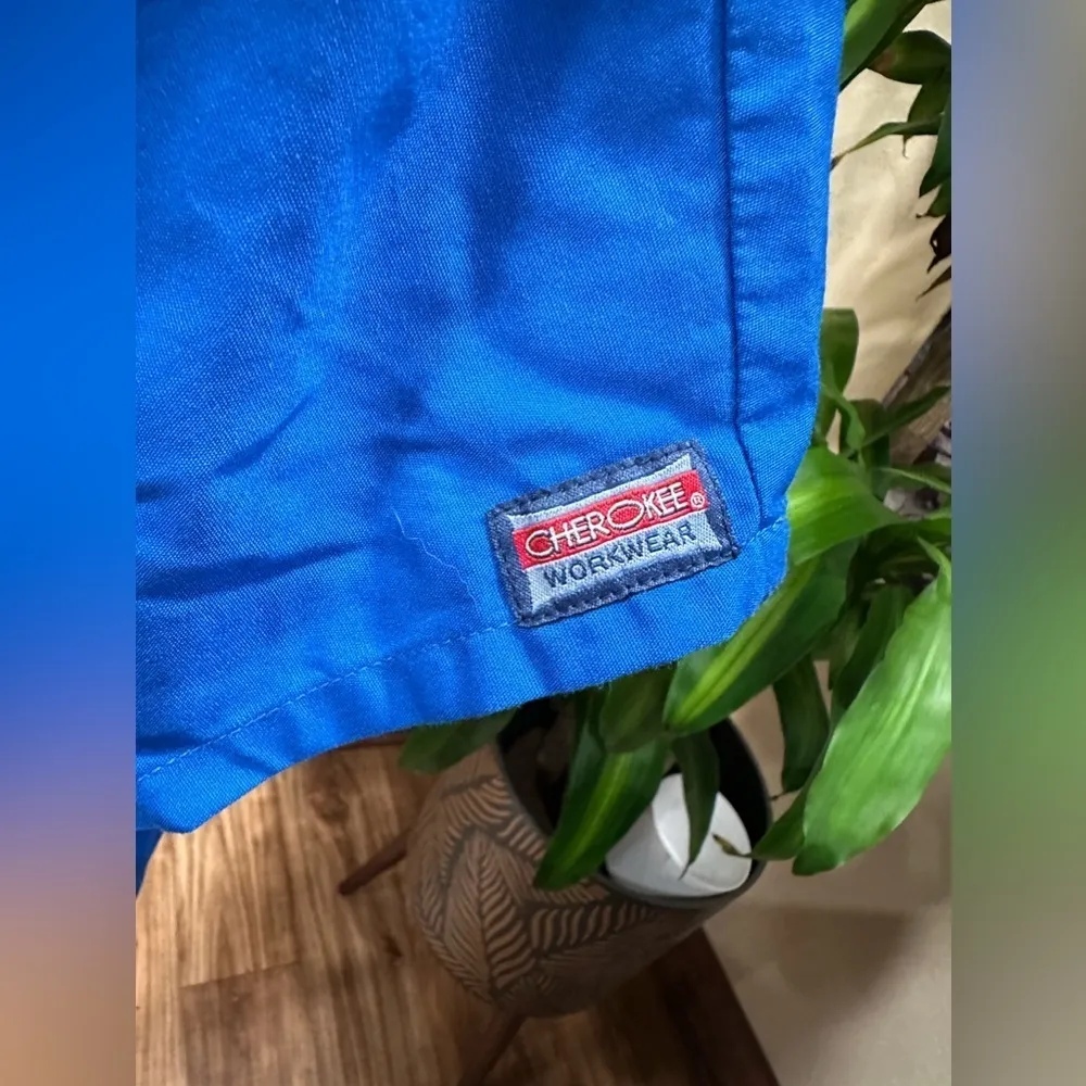 EUC  size S Cherokee medical scrub top light blue - Image 2