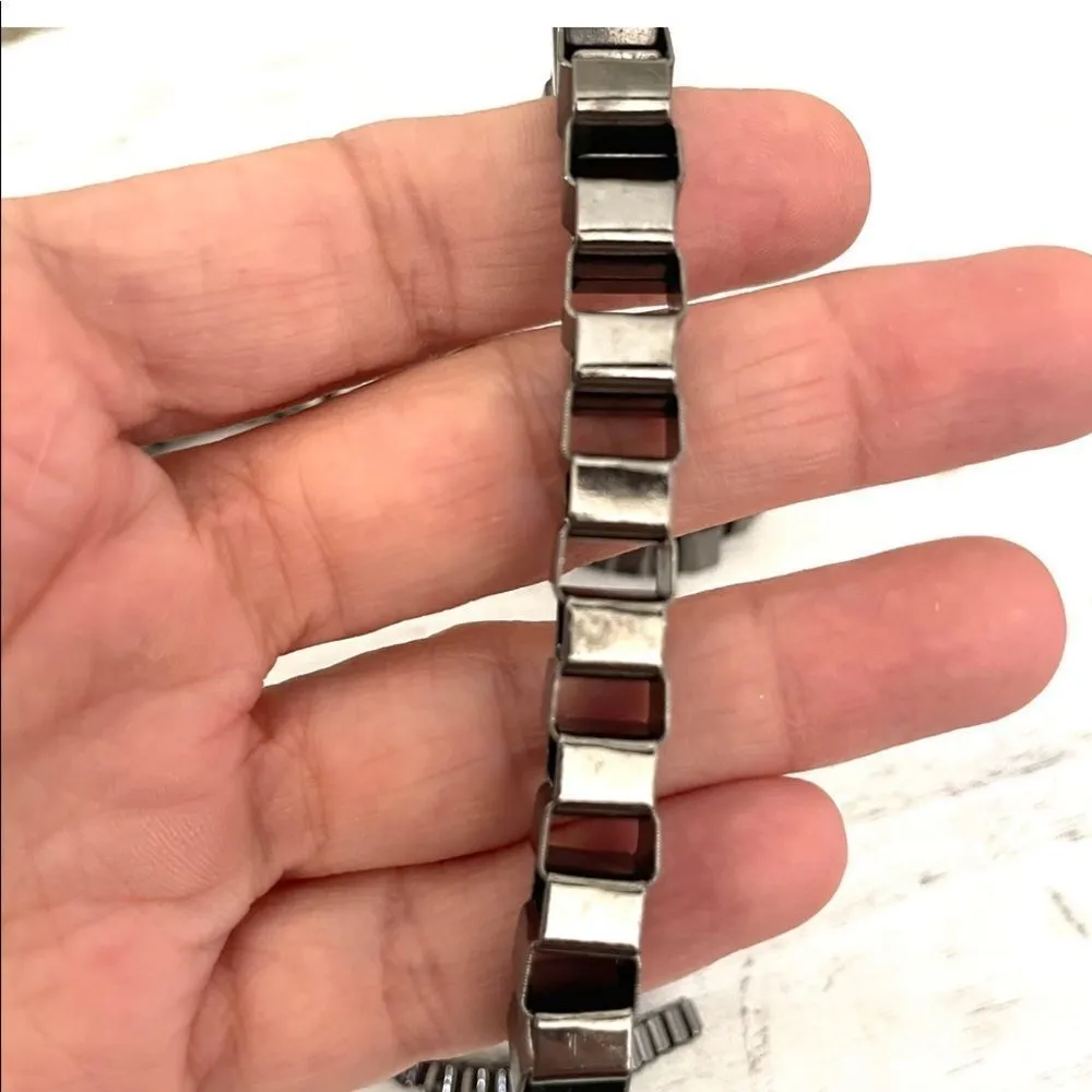 Dark grey square link necklace - Image 3