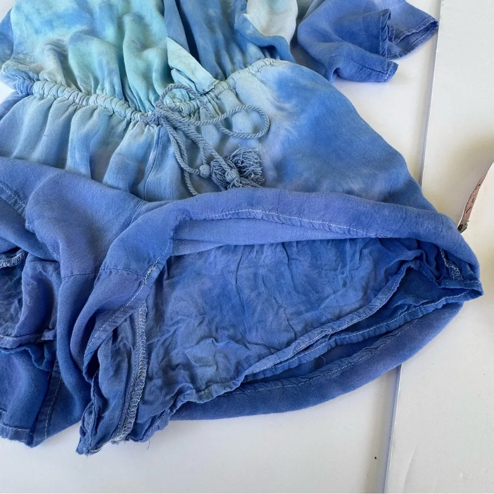 Lulu's Sky Blue and White Romper Small - Image 12