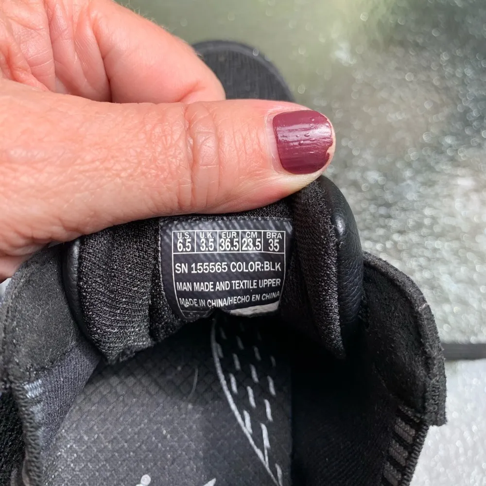 Skechers Women’s ArchFit Air Cooled Cushioning Foam Sole Size 6.5 EUC - Image 9