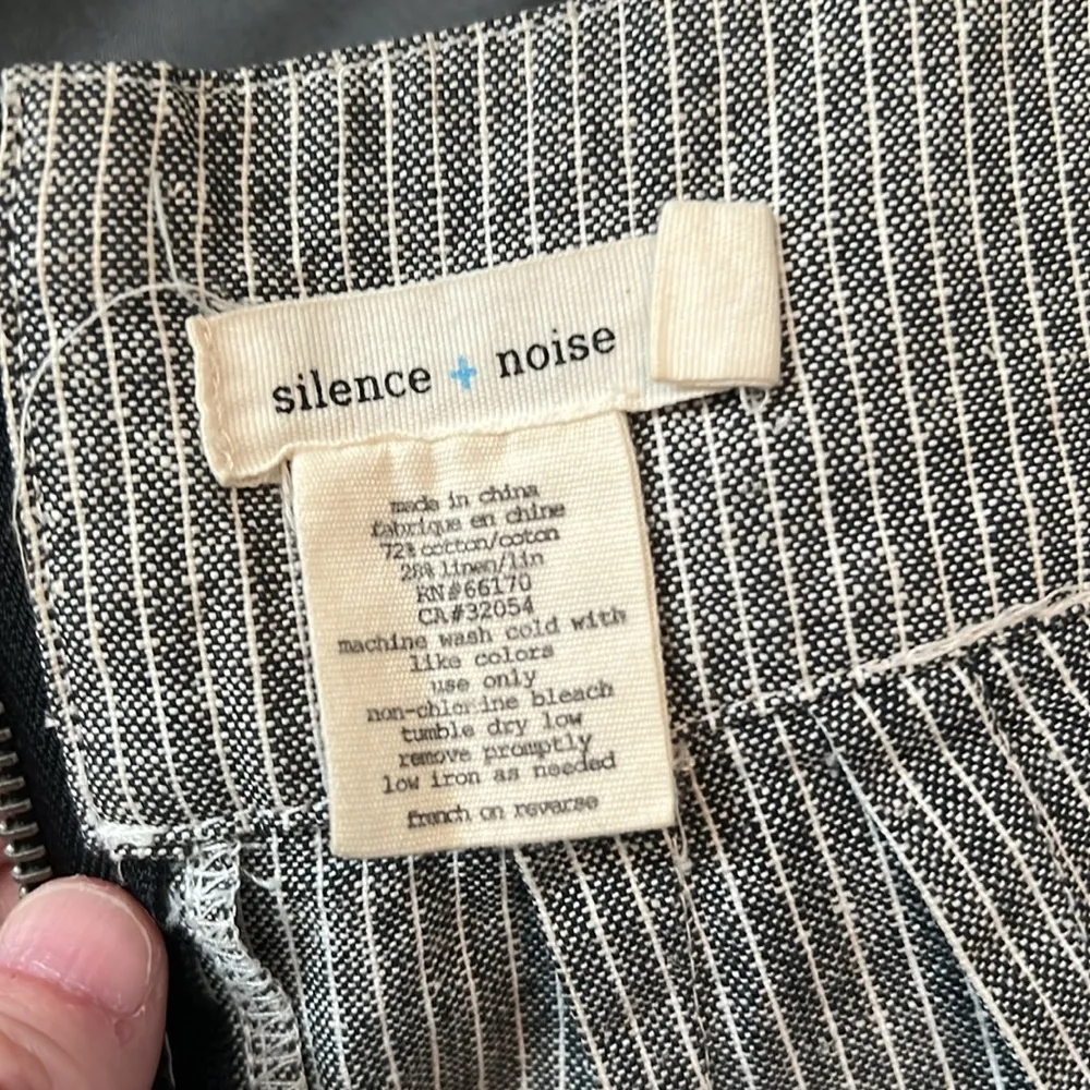 Silence + Noise Gray Pinstripe Cotton/Linen Mini Skirt Size 4 - Image 5