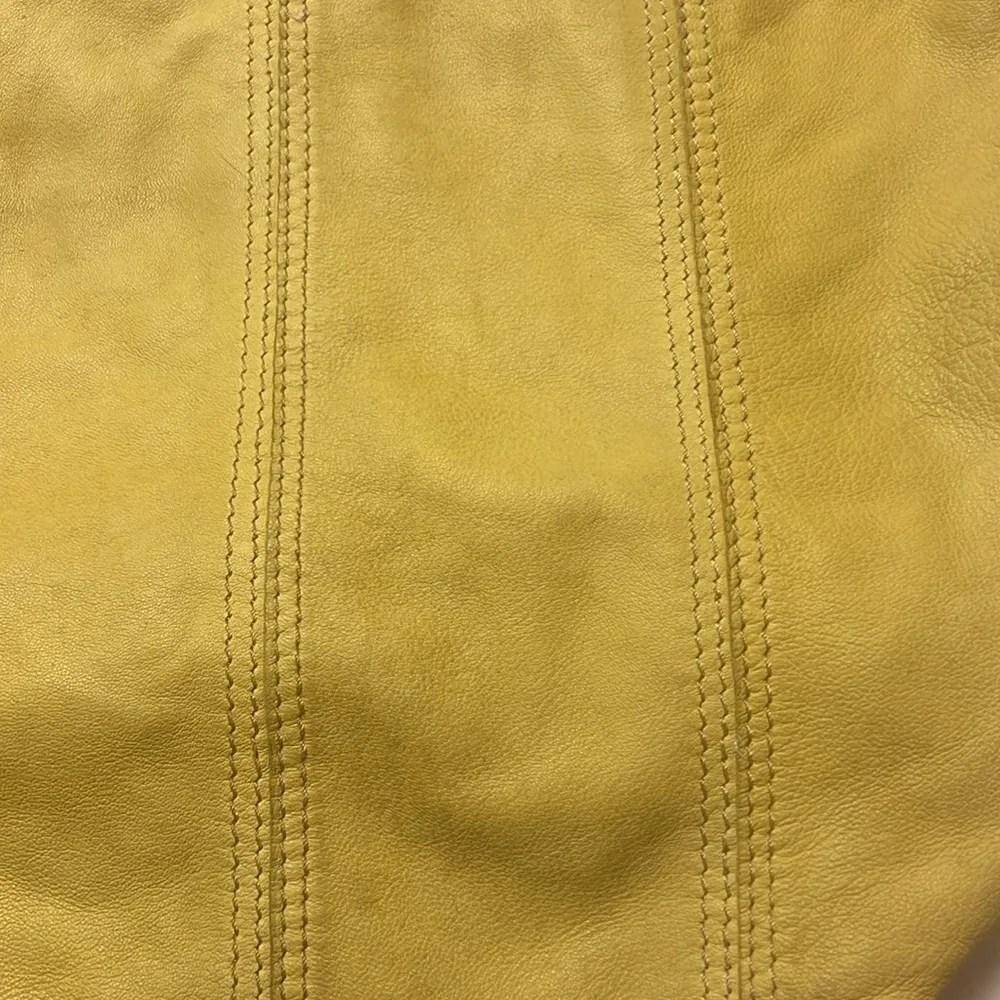 Lucky Brand  Giant leather hobo satchel. - Image 13